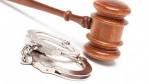 catuse sentinta ciocan judecator