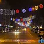 inroman.ro Roman centru noaptea ornamente sarbatori de iarna Craciun 1