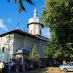 Biserica Precista Mare Roman 003