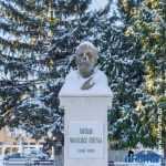 bust Nicolae Manolescu Strunga iarna 9224