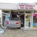 accident masina in chiosc 2815