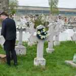 elevi curatenie cimitir 4557