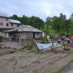 Apel către voluntari: "Avem nevoie de ajutor! Sunt oameni bătrâni și bolnavi care stau și plâng" 16 inundatii Valeni 16