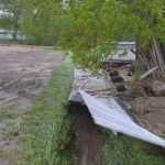 Apel către voluntari: "Avem nevoie de ajutor! Sunt oameni bătrâni și bolnavi care stau și plâng" 5 inundatii Valeni 5