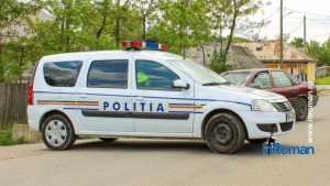 masina politie logan blocheaza strada 2