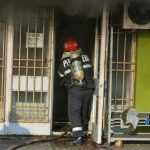 Foto: Incendiu la florăria Stil din cartierul Favorit 6 pompieri incendiu florarie Stil Favorit 7609