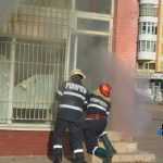 Foto: Incendiu la florăria Stil din cartierul Favorit 10 pompieri incendiu florarie Stil Favorit 7622