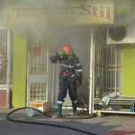 Foto: Incendiu la florăria Stil din cartierul Favorit 18 pompieri incendiu florarie Stil Favorit 7668
