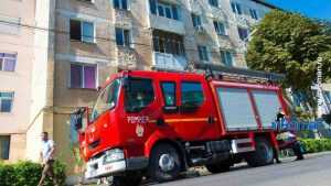 masina pompieri bloc incendiu 0543