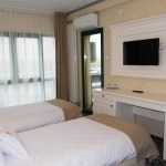 Investiție privată de jumătate de milion de euro, deschisă la Roman 10 restaurant Phoenix deschidere 4819