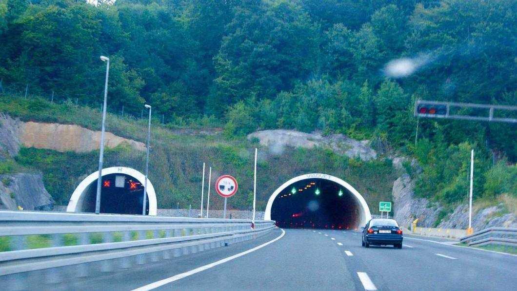 autostrada tuneluri