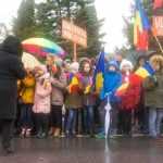 Galerie foto: Ploaia de ziua națională nu i-a ținut pe romașcani acasă 10 1 decembrie ziua nationala 6024