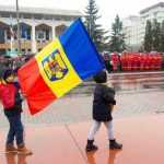 Galerie foto: Ploaia de ziua națională nu i-a ținut pe romașcani acasă 37 1 decembrie ziua nationala 6223