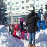 Foto: Om de zăpadă uriaș în Piața Roman-Vodă 7 constructie om de zapada DSC 8706