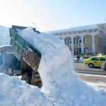 Foto: Om de zăpadă uriaș în Piața Roman-Vodă 16 constructie om de zapada DSC 8746