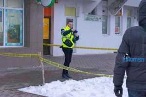cercetari politie aruncat de la etaj DSC0259