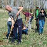 Ocolul Silvic Roman plantare copaci la Ion Creanga 2862