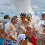 Foto: Romașcani de toate vârstele au răspuns invitației la petrecerea din ștrand 8 petrecere cu spuma in strand 130450