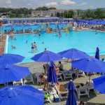 Foto: Romașcani de toate vârstele au răspuns invitației la petrecerea din ștrand 12 petrecere cu spuma in strand 131008