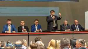 Laurentiu Leoreanu adunare generala PNL Roman 8508