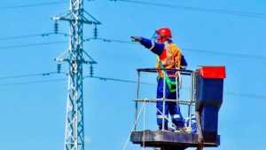 electrician curent electric unsplash