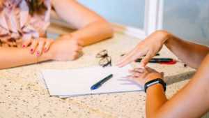 contract maini 1311518 scaled