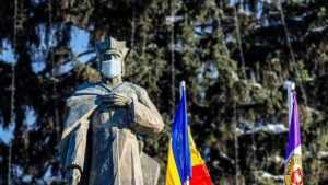 Roman Musat cu masca